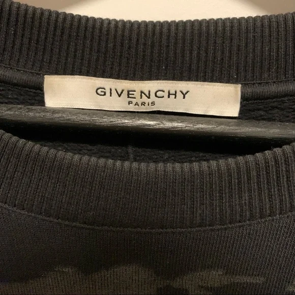 Givenchy sweater - Picture 7 of 8